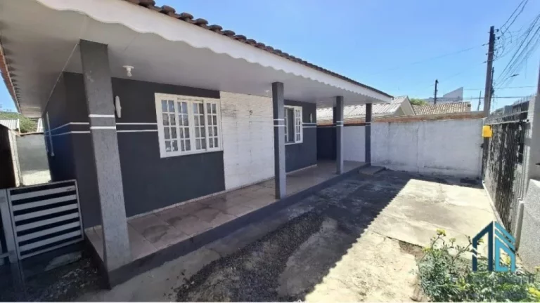 Imagem Casa a venda 03 quartos, ótimo espaço nos fundos, no Guaraituba em Colombo - PR