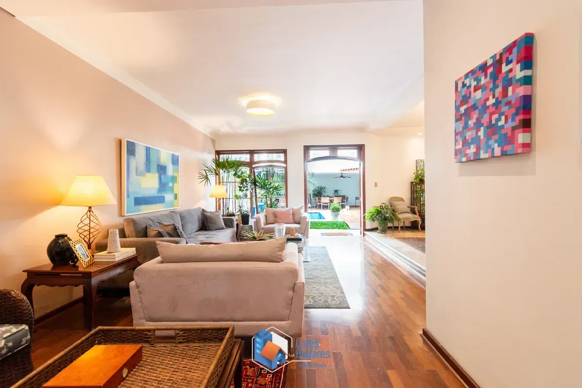 Imagem Casa para venda em Planalto Paulista com 4 quartos, sendo 2 suítes, 436m²