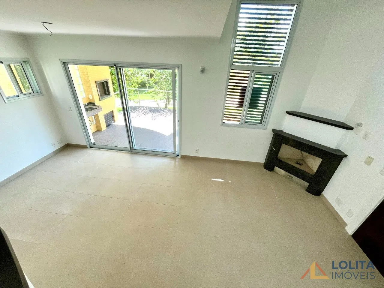 Imagem CASA EM CONDOMÍNIO À VENDA COM 109 M² NO TERMAS DO TABULEIRO, SANTO AMARO DA IMPERATRIZ/SC