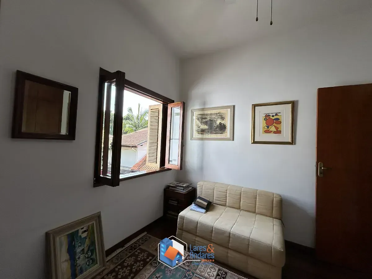 Imagem Casa de vila para venda em Jardim Hípico com 3 quartos, sendo 1 suíte, 228m²