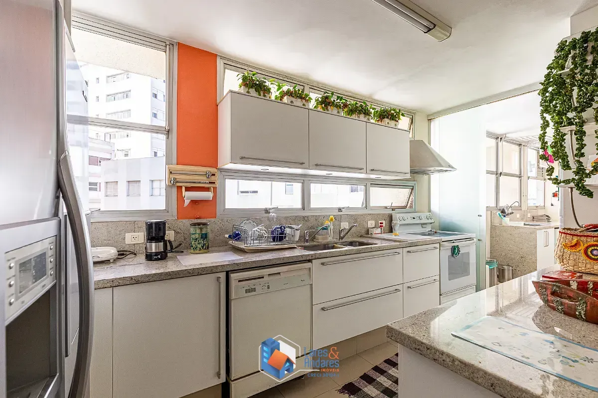 Imagem Cobertura para venda em Jardim Paulista com 3 quartos, sendo 1 suíte, 277m²