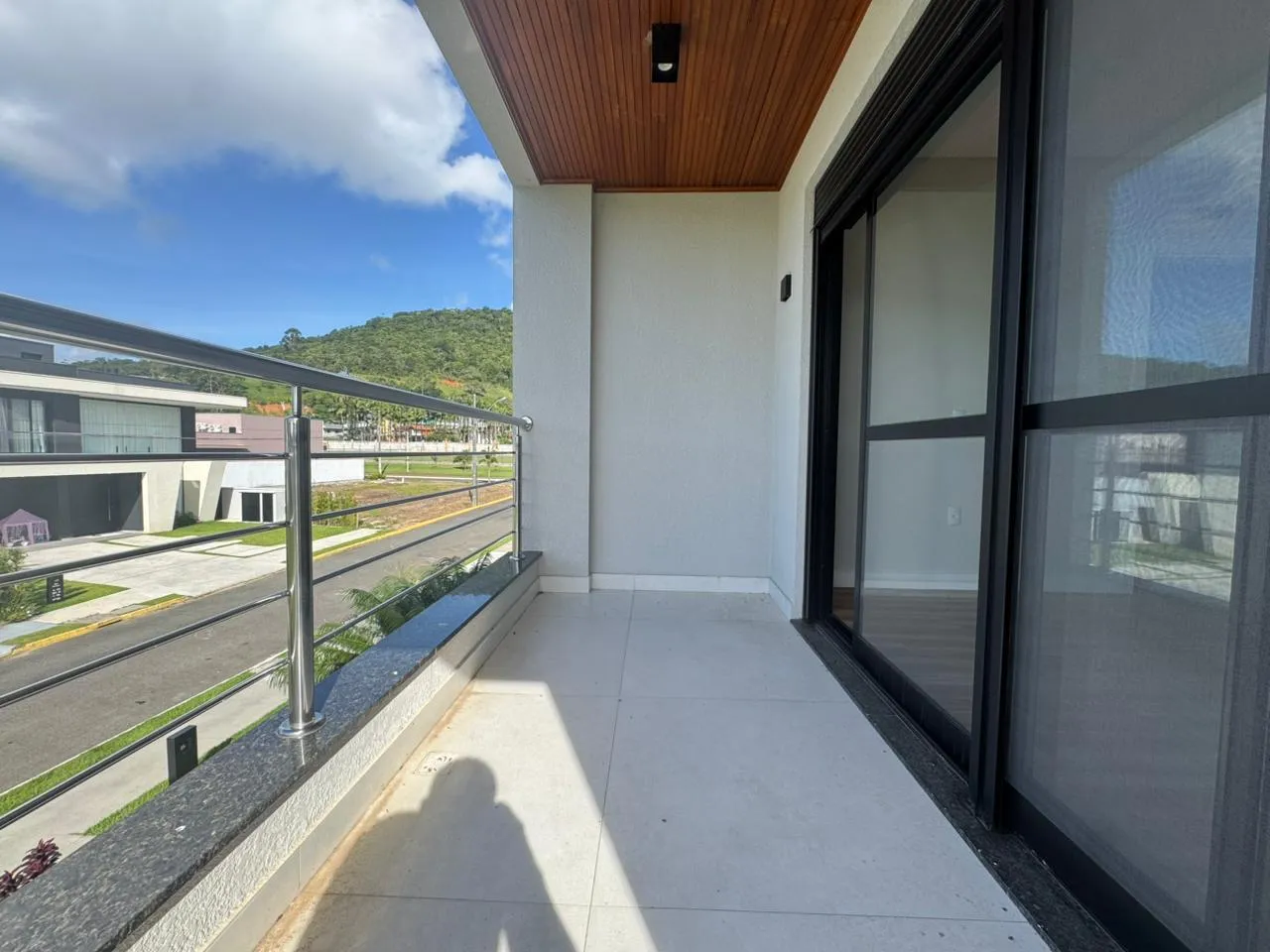 Imagem Casa à venda com 265m2 por R$ 3.165.000,00