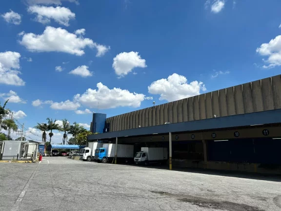 Foto do imóvel Galpão para Locação em Barueri - SP com 5.895m² de área total.