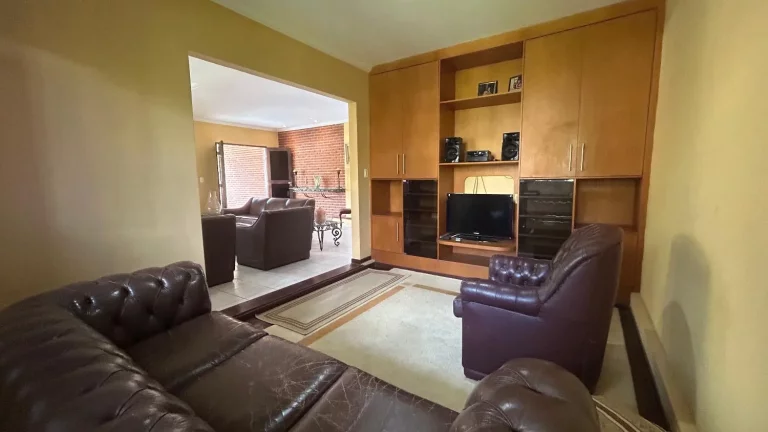 Imagem Vendo Casa no condomínio Country Aldeia!