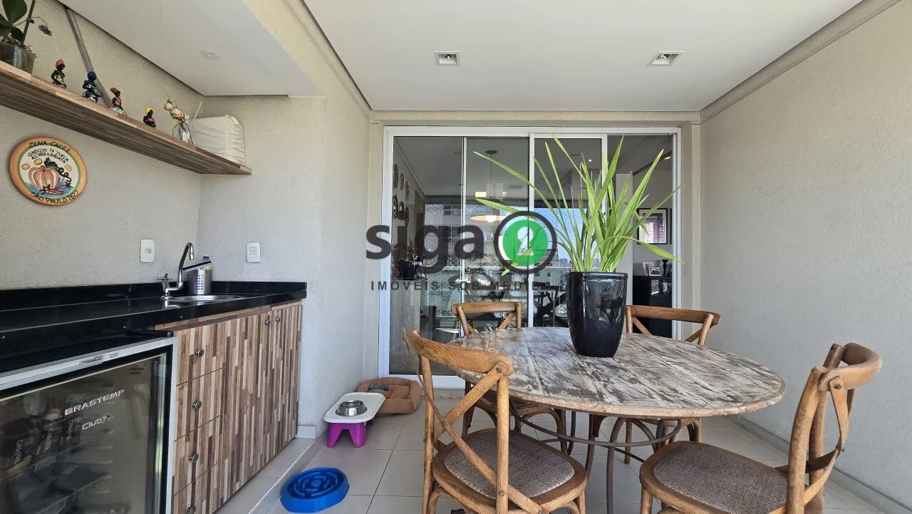 Imagem Alto Padrão em Andar Alto - 198m² com 3 Suítes - Hall social Privativo - Quadra de Tênis