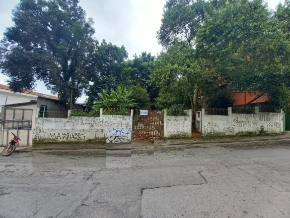 Foto do imóvel Terreno com 660m² de área, à 200m Av Francisco Morato