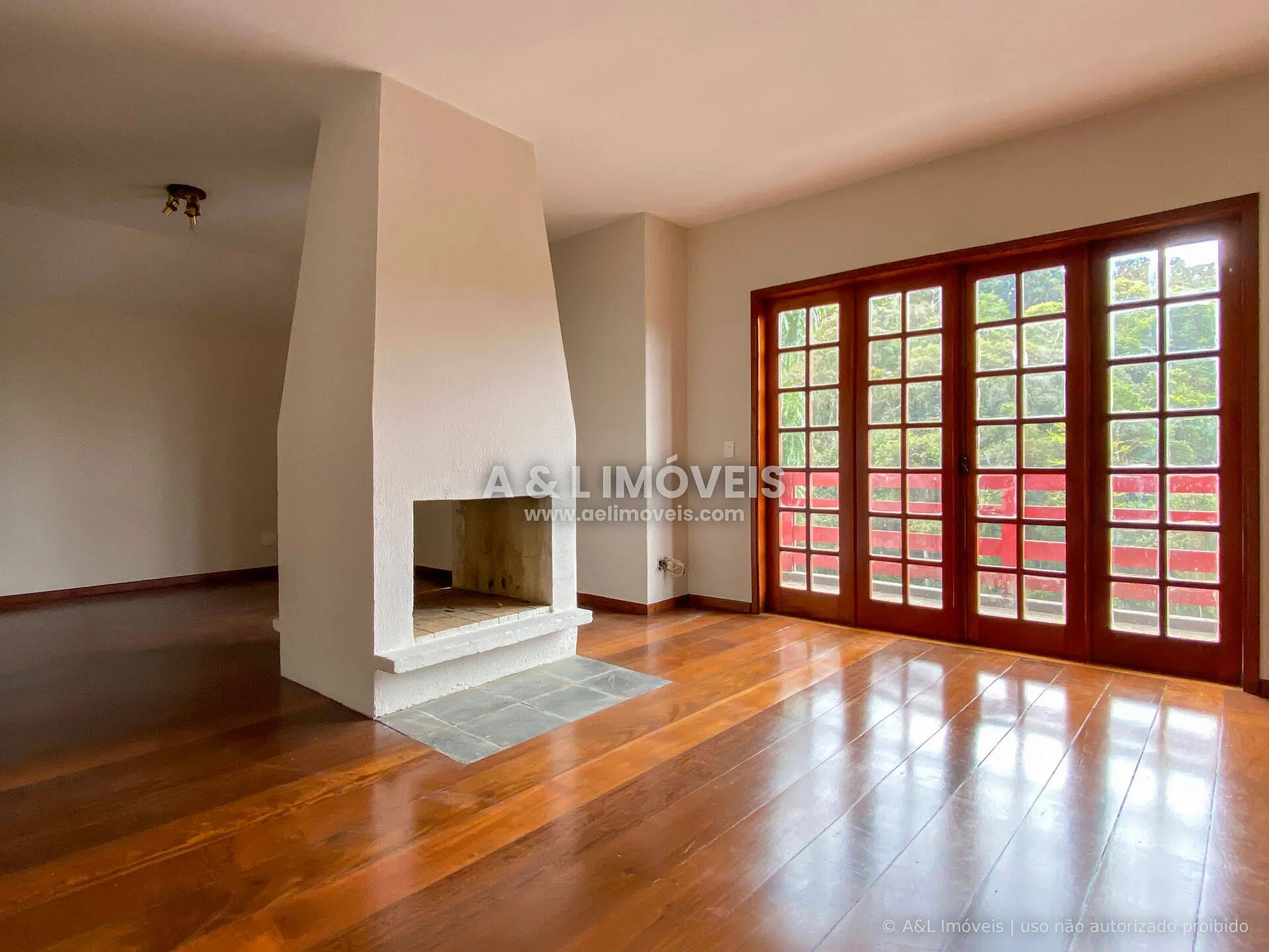 Imagem Cobertura | 156,49 m² | 2 Suítes | Vista e Lareira | Campos do Jordão