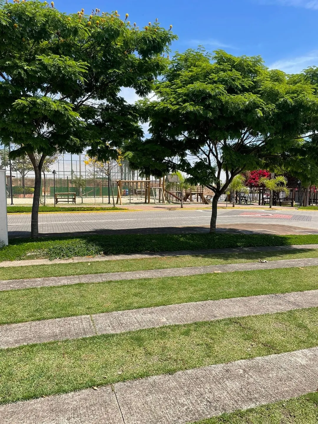 Imagem Casa à venda e locação, 3 Quartos, 1 Suite, 4 Vagas, 250M², Crispim, Pindamonhangaba - SP | Reserva Anauá