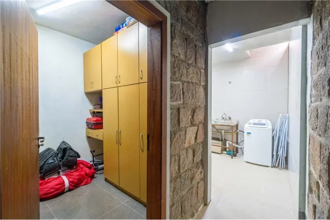Imagem Casa para venda no bairro Jardim Lindóia em Porto Alegre