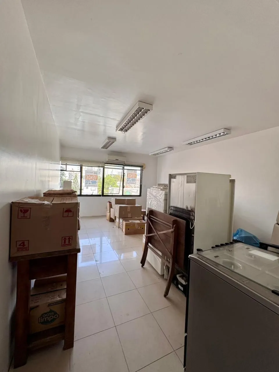 Imagem Oportunidade! Sala com garagem dupla na Cristóvão!