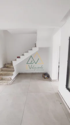 Imagem Sobrado à venda no bairro Cajuru - Curitiba/PR