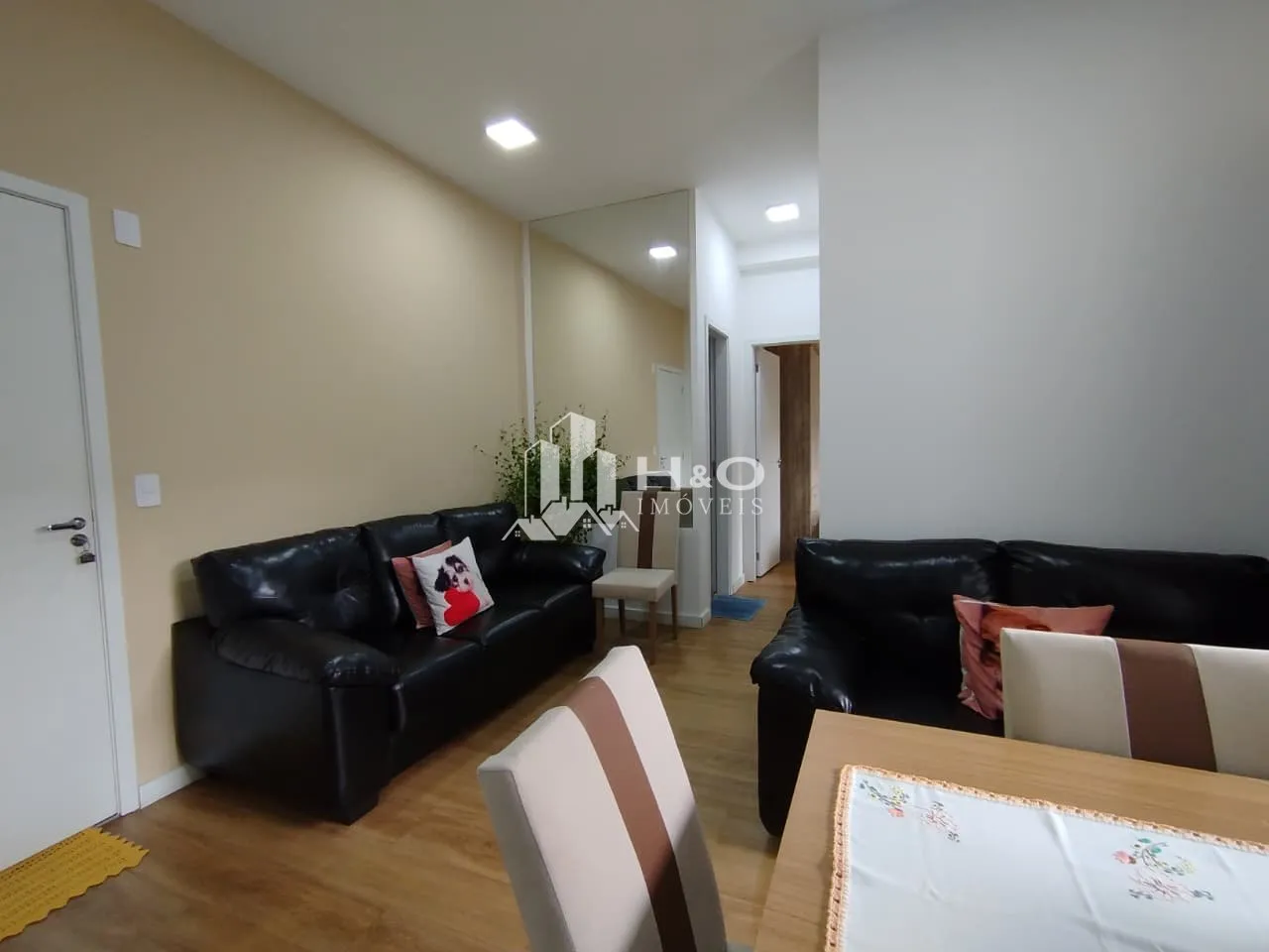 Imagem Excelente apartamento com 60 m² de área útil e uma sacada ampla e diferenciada.