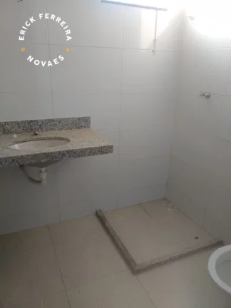 Imagem Casa Duplex Condomínio fechado composta de 2 quartos sendo uma suíte com varanda no bairro Itapebussu