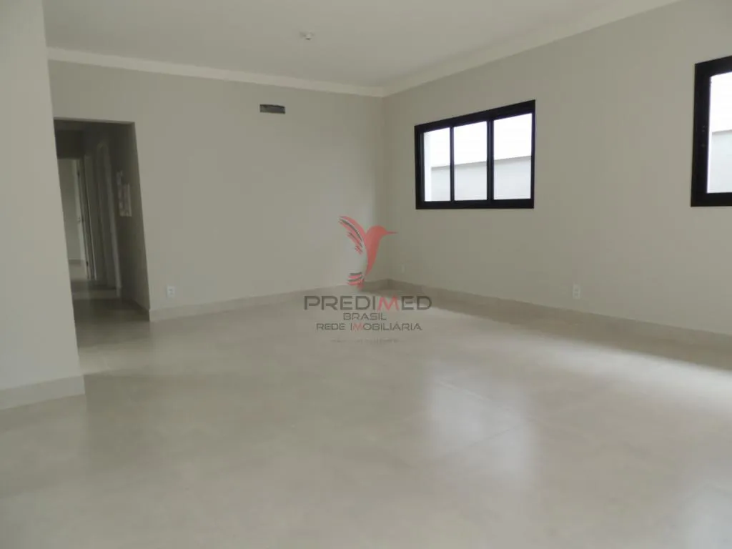 Imagem Vendo, excelente Casa Térrea com 3 Quartos, sendo 2 Suites, 3 Vagas Garagem, no Beira Rio