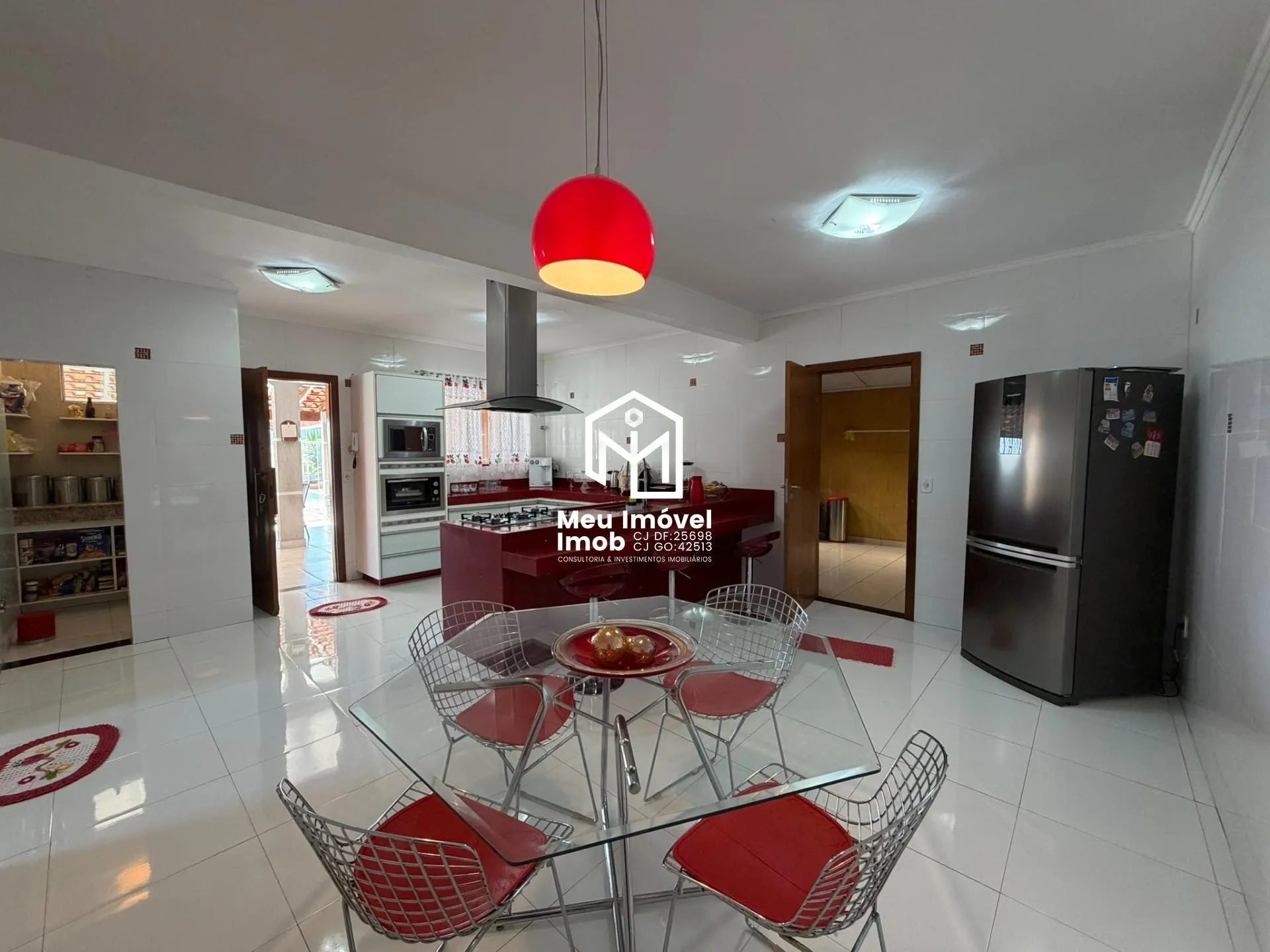Imagem Cond. Vitória 2 Casas 700m² 5 Suítes Escritura Sobradinho DF