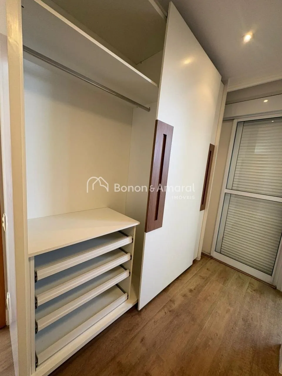 Imagem Apartamento com 1 Suíte no Edifício Brest