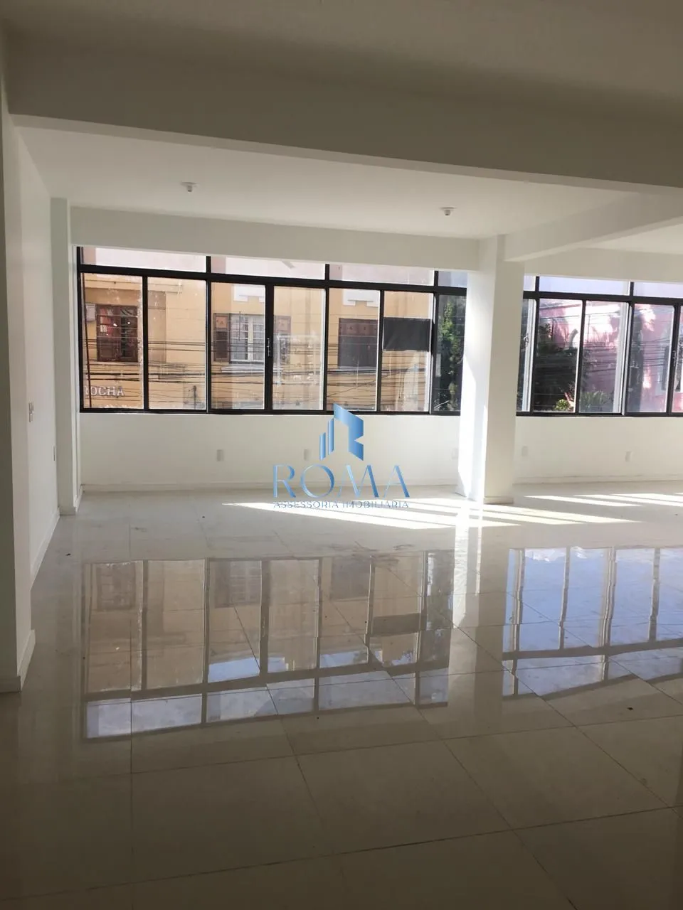 Imagem Se você procura uma sala comercial, ampla, para o seu negócio, temos uma ótima o