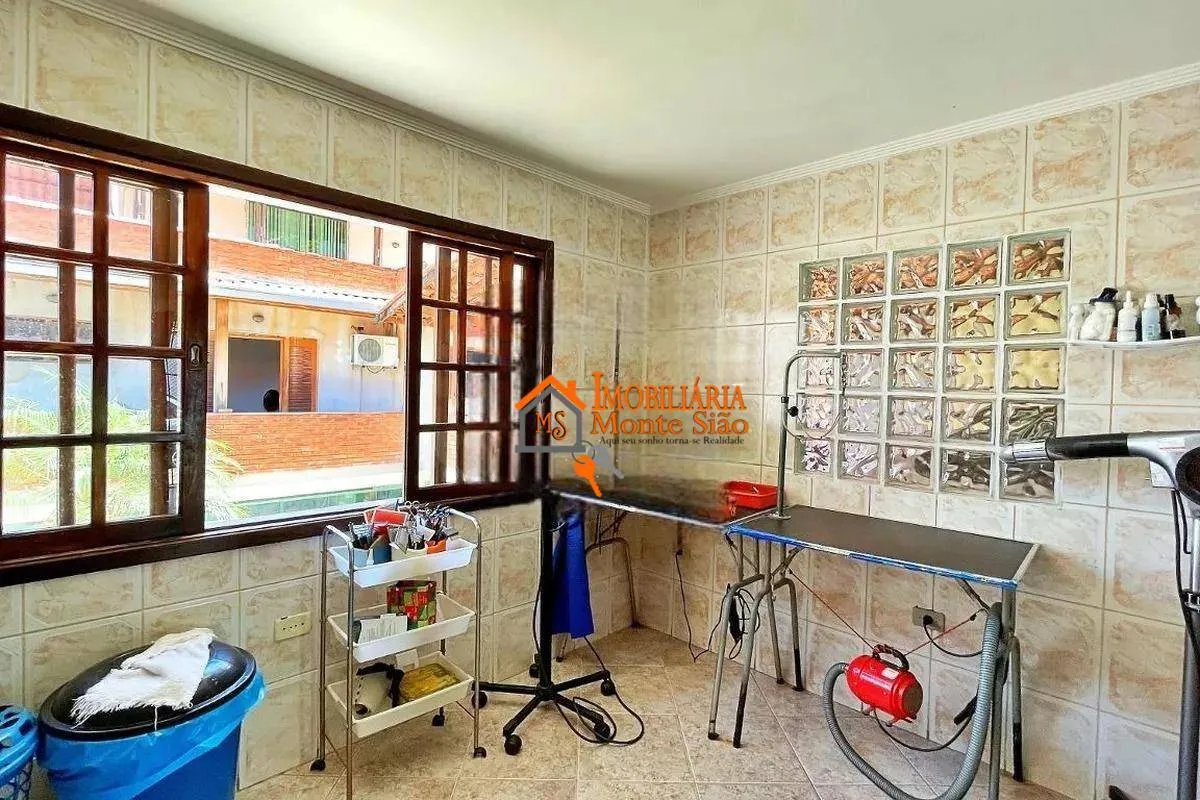 Imagem Sobrado com 4 dormitórios à venda, 700 m² por R$ 1.800.000,00 - Jardim Santa Mena - Guarulhos/SP