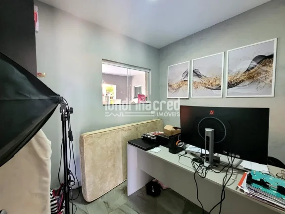 Imagem Casa no Jardim São Vicente Palotti com 3 dormitórios (1 suíte), sala ampla, cozinha, 2 banheiros, 3 vagas de garagem e 165m² construídos em terreno de 250m²