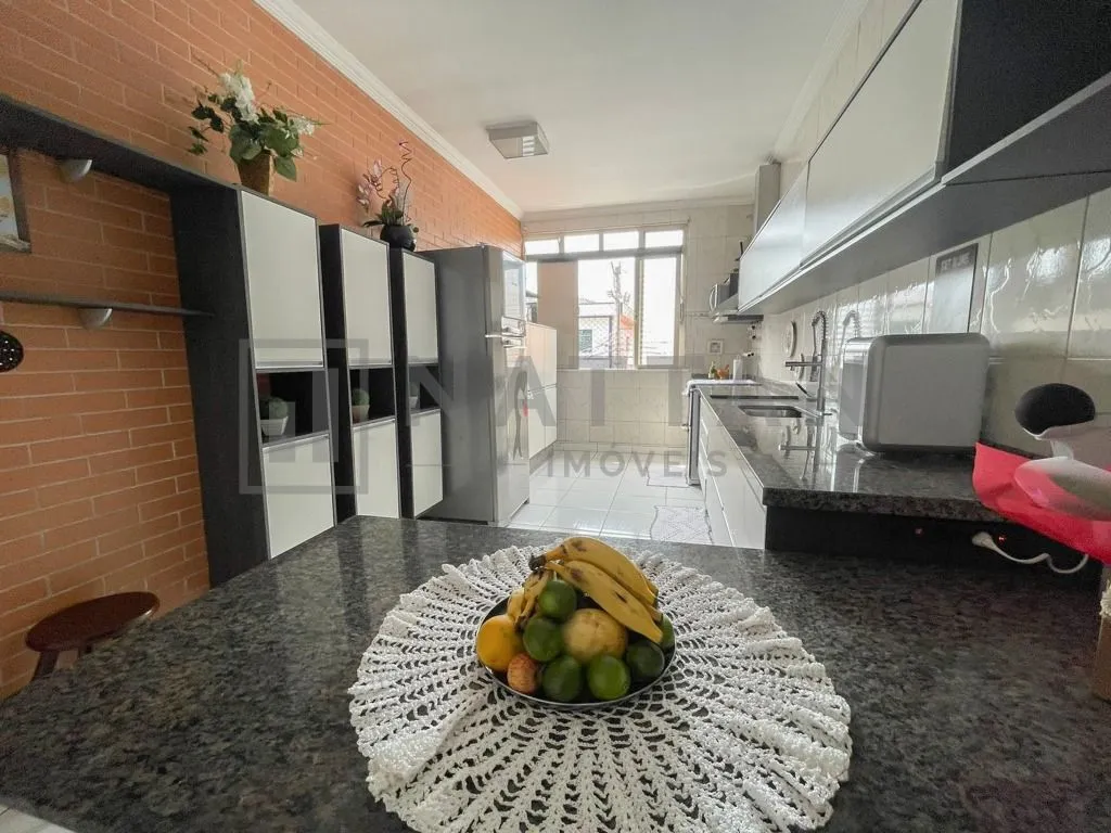 Imagem Imóvel mobiliado com 4 dormitórios, cerca de 700 m² de área útil, lareira e área gourmet