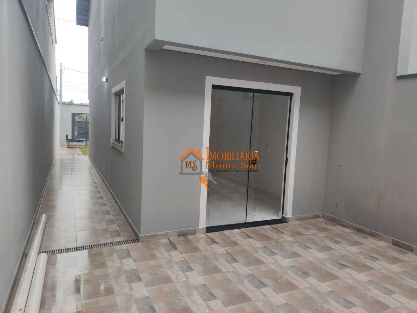 Imagem Sobrado com 2 dormitórios à venda, 74 m² por R$ 405.000,00 - Jardim Amazonas - Itaquaquecetuba/SP