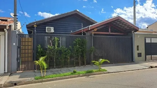 Foto do imóvel Casa à venda 3 Quartos, 1 Suite, 4 Vagas, 300M², Jardim Oásis, Taubaté - SP