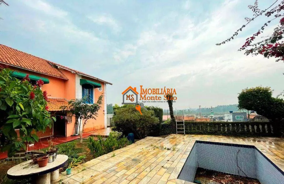 Imagem Casa com 3 dormitórios à venda, 388 m² por R$ 1.100.000,00 - Jardim Santo Afonso - Guarulhos/SP