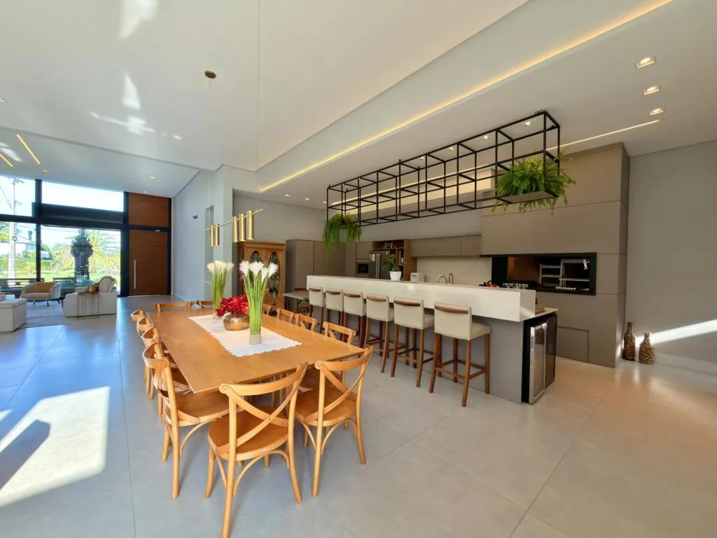 Imagem Casa em Condominio 6 Dormitórios - Bairro --