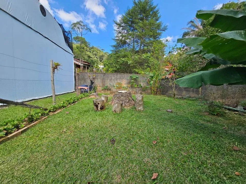 Imagem Casa em Condomínio para Venda em Teresópolis / RJ no bairro Comary