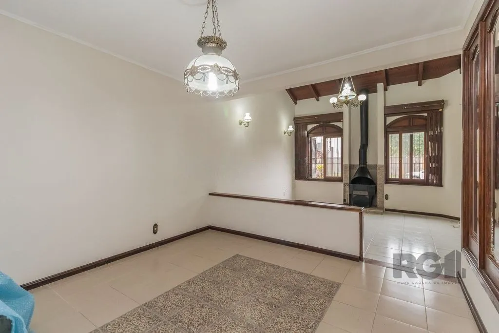 Imagem Casa com 287m², 5 dormitórios, piscina, 4 vagas no bairro Jardim Itu