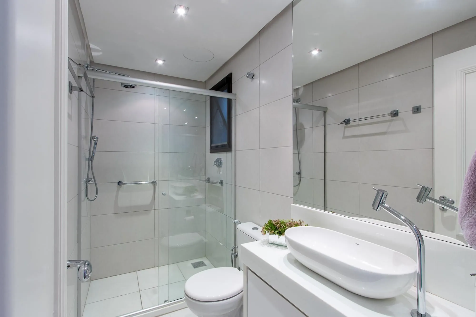 Imagem Excelente apartamento de 3 dormitórios, 1 suíte e 2 vagas no bairro Tristeza.