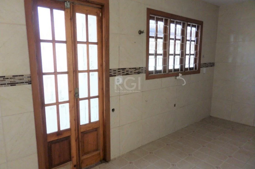 Imagem Casa na Hípica com 3 dormitórios e 2 vagas