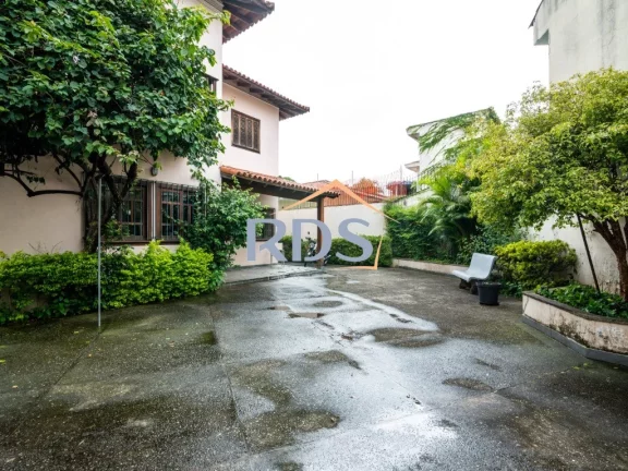 Imagem Linda casa Vila Madalena ! 300m² Excelente opção de negócio