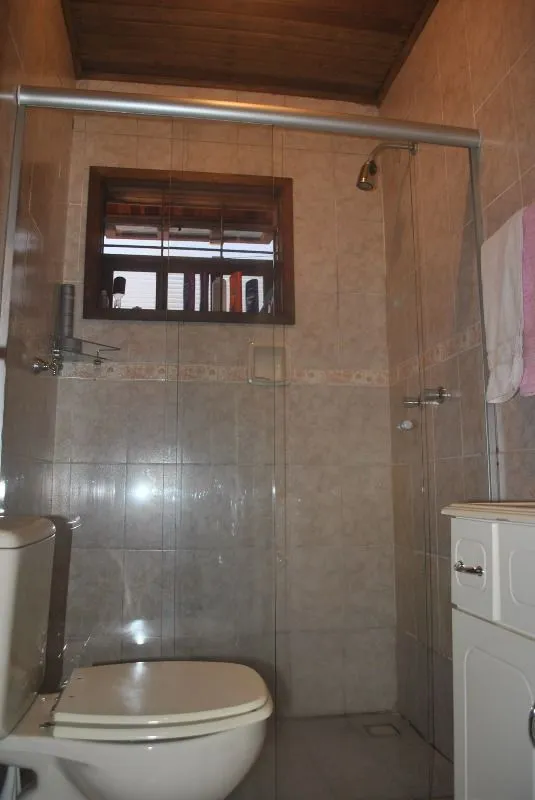 Imagem Casa para Venda - 250m², 3 dormitórios, 4 vagas - Serraria
