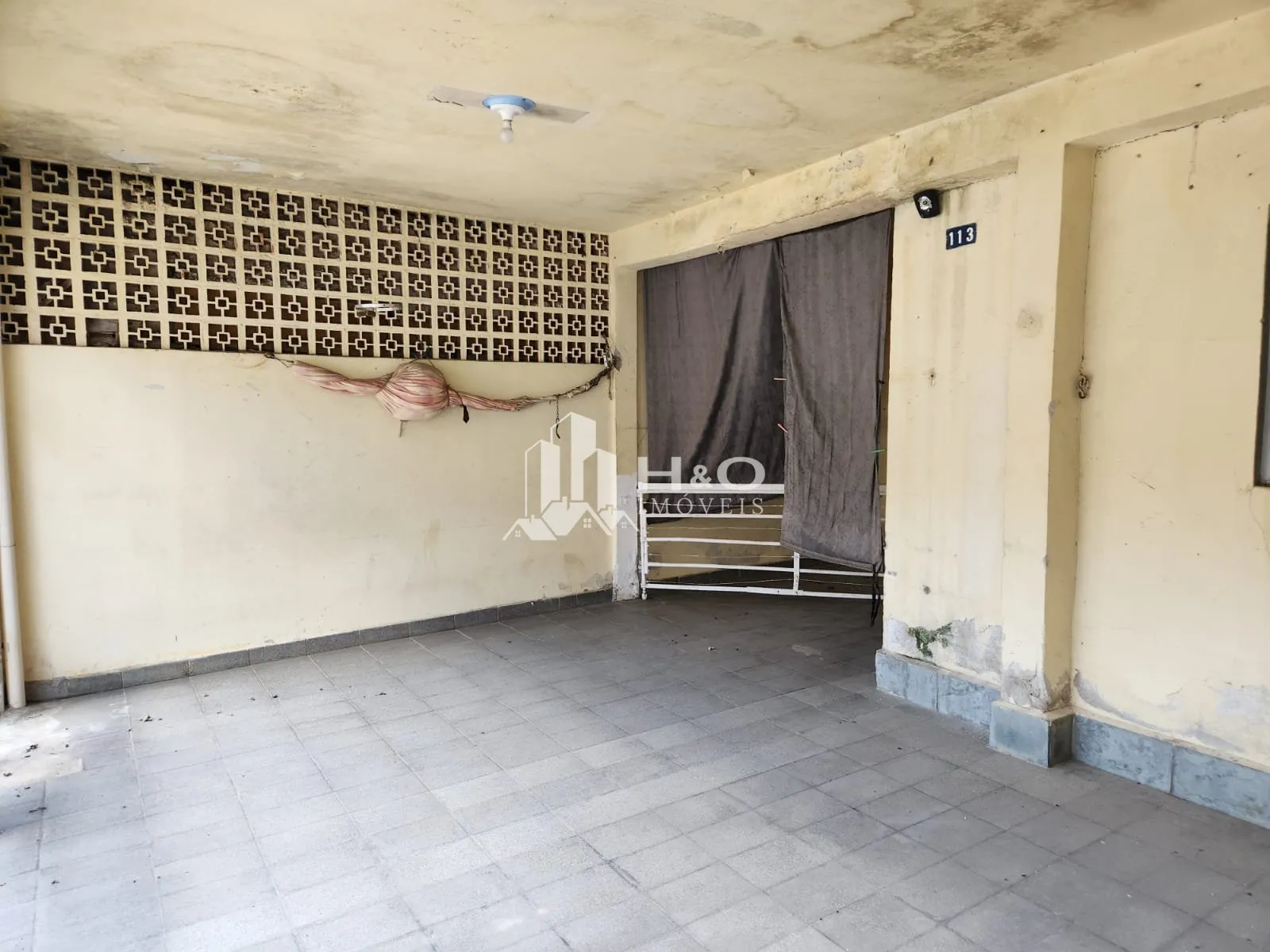 Imagem Casa Térrea com 140m² à Venda na Vila Carmosina - Espaço, Conforto e Excelente Localização!