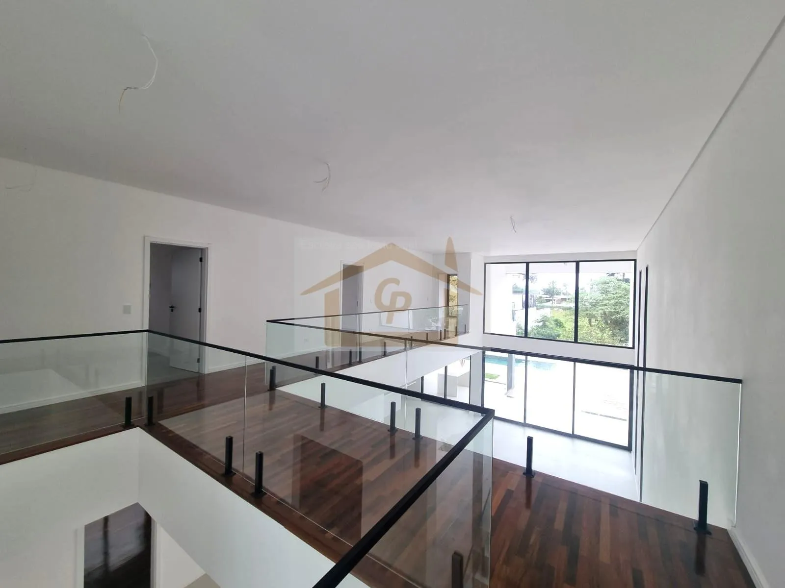 Imagem Casa inteligente, 5 suítes, 3 vagas cobertas, Bosque privativo -Arquitetura Contemporânea