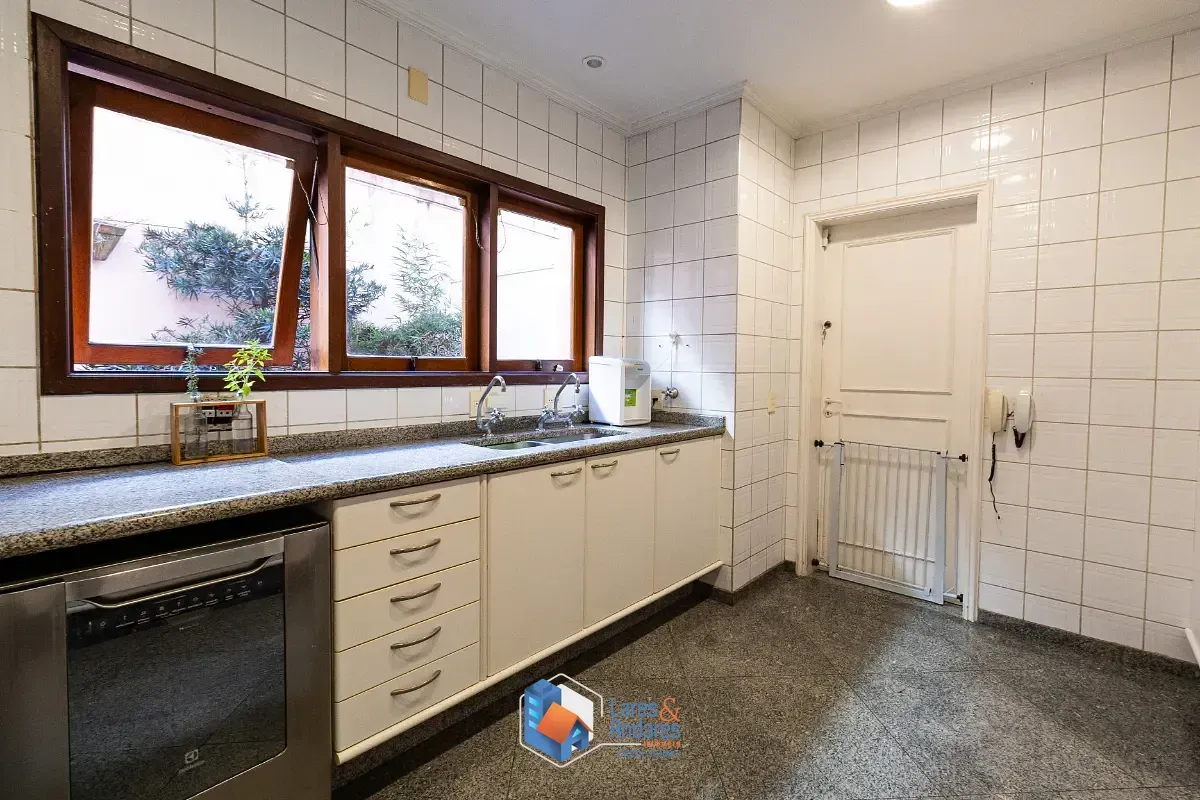 Imagem Casa para venda em Alto da Lapa com 4 quartos, sendo 3 suítes, 400m²
