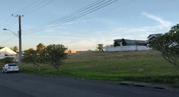Imagem Terreno de 1000,00 m2 de área disponível para venda!