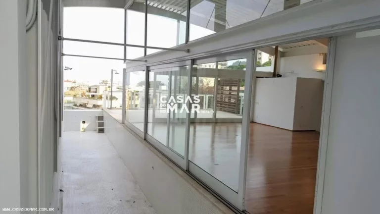 Imagem Casa em Condomínio para Venda em Rio de Janeiro / RJ no bairro Leblon