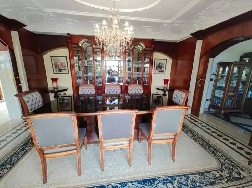 Imagem Imponente Casa à Venda em Tamboré - 5 Suítes, Piscina, Academia e Infraestrutura Completa