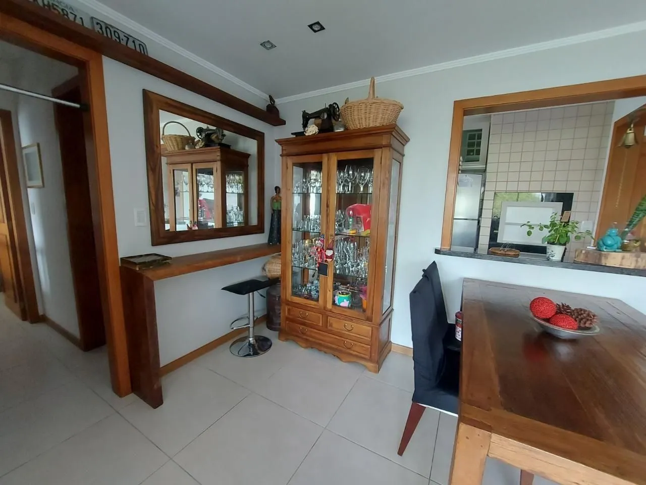 Imagem 2 Dorm c/ Suíte, elevador e 2 Vagas Lado a Lado - 75m2 no Jardim Botânico