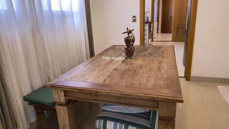 Imagem Apartamento à venda na Vila Mariana, com 4 suítes, 3 salas, 6 banheiros, 4 vagas.