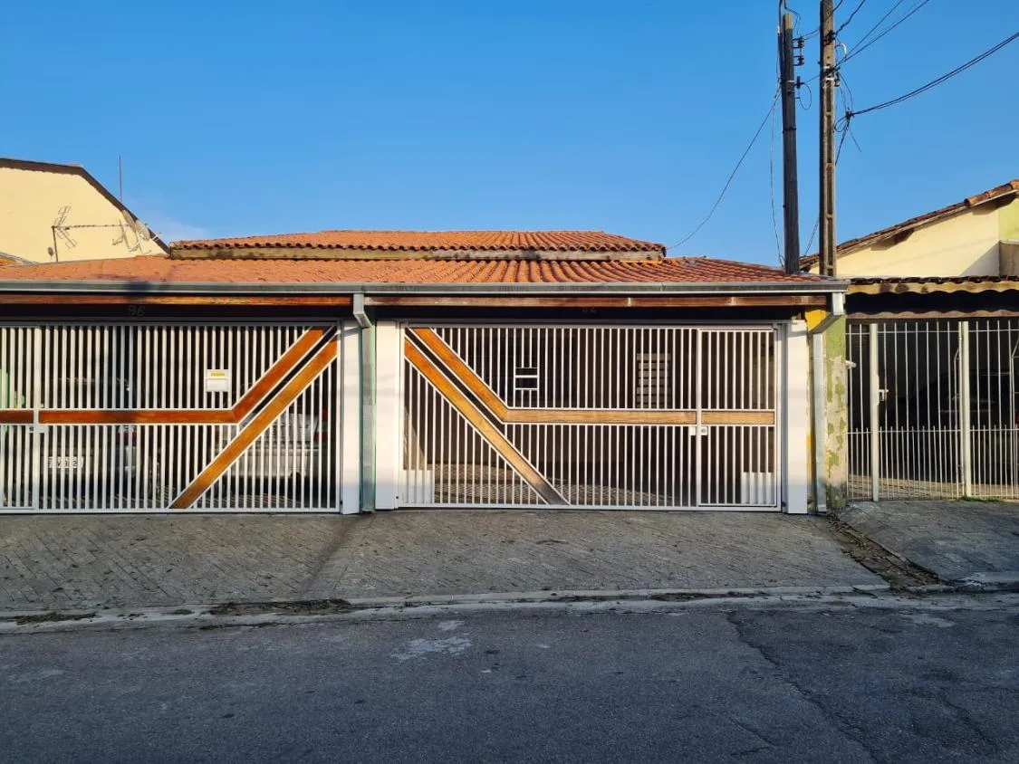 Foto do imóvel Casa 2 dorms. c/Suíte - Bosque dos Eucaliptos em Rua Pompéia