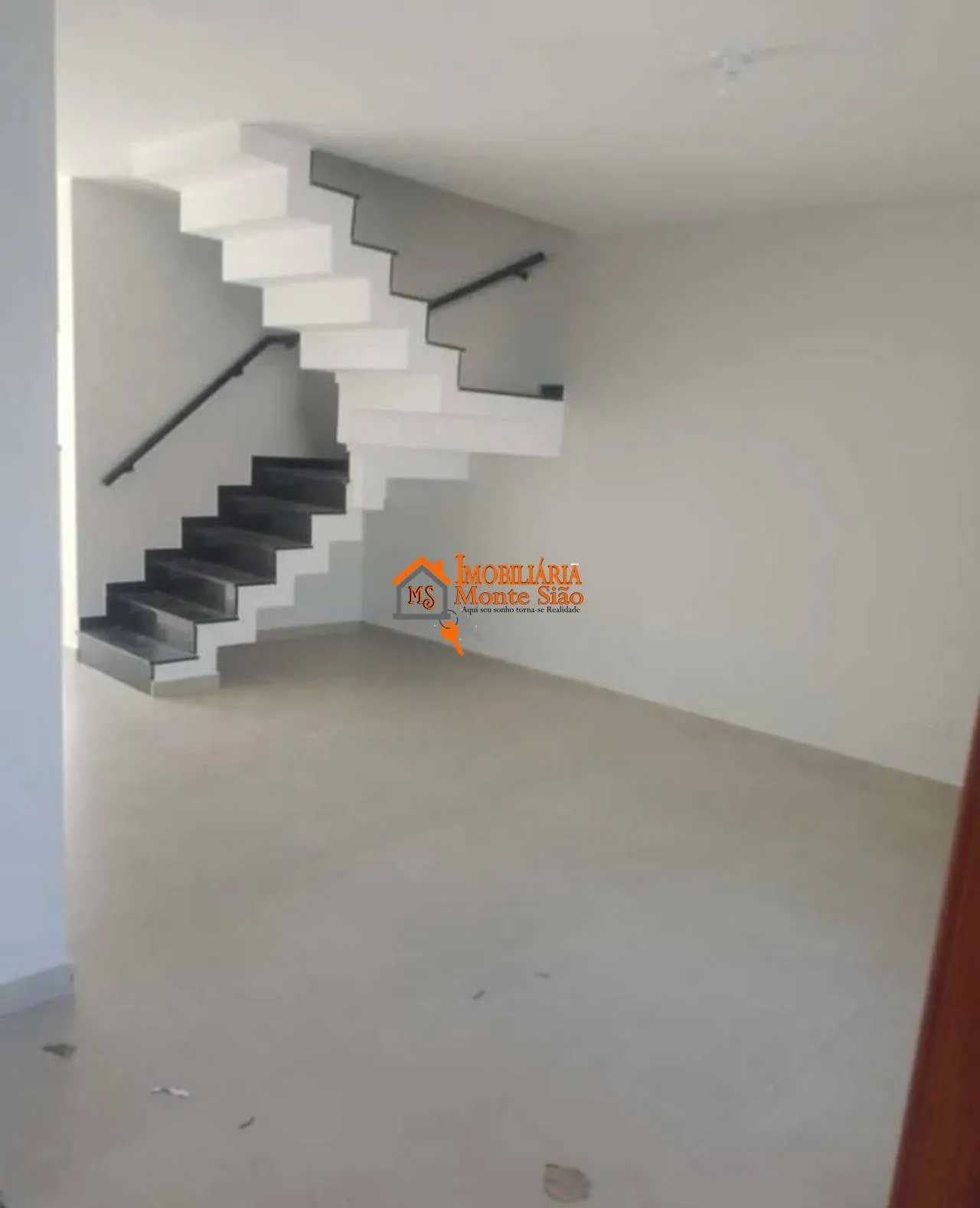Imagem Sobrado com 3 dormitórios à venda, 92 m² por R$ 780.000 - Parque Flamengo - Guarulhos/SP