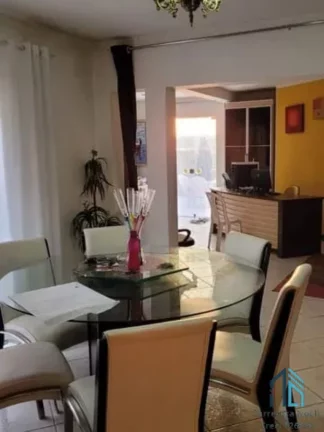 Imagem (PERMUTA) Casa/Terreno 1.100 m² , 700 m² construída, potencial prédio até 3 andares, 05 quartos c/suíte, no Cajuru em Curitiba PR