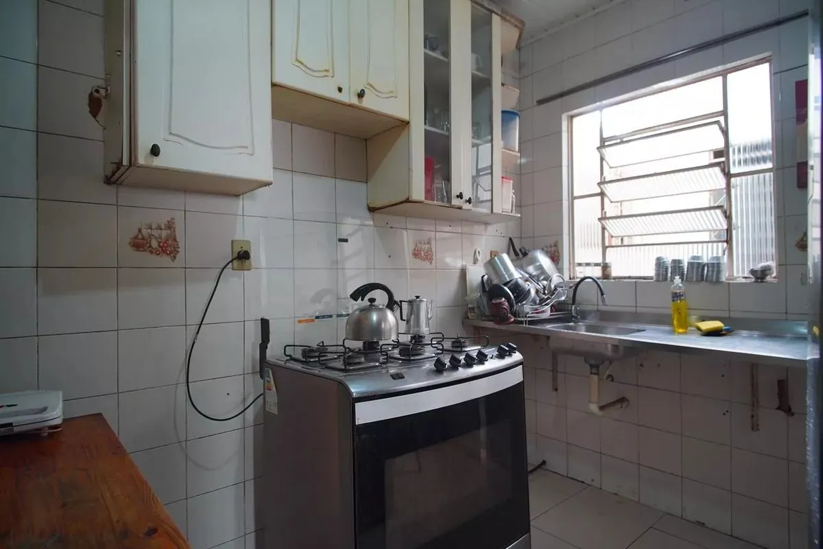 Imagem Casa Térrea com 5 dormitórios, Amplo Terreno de 300m² - Bairro Santa Rosa