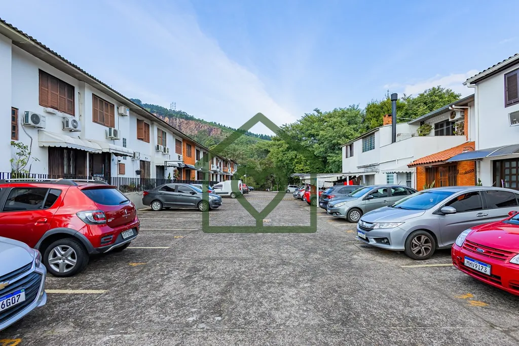 Imagem Descubra seu novo lar no coração do Jardim Ypu, uma das áreas mais residenciais de Porto Alegre. ...