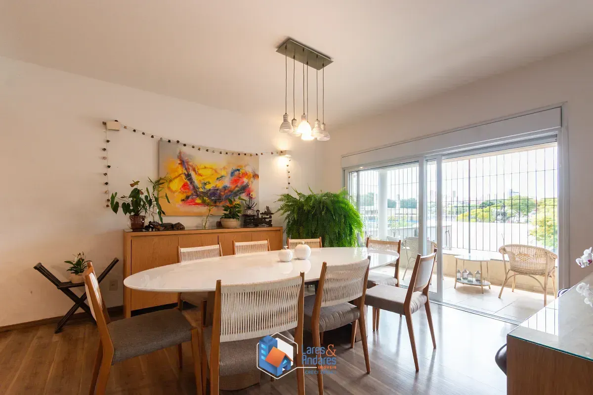 Imagem Casa para venda em Pacaembu com 4 quartos, sendo 3 suítes, 400m²