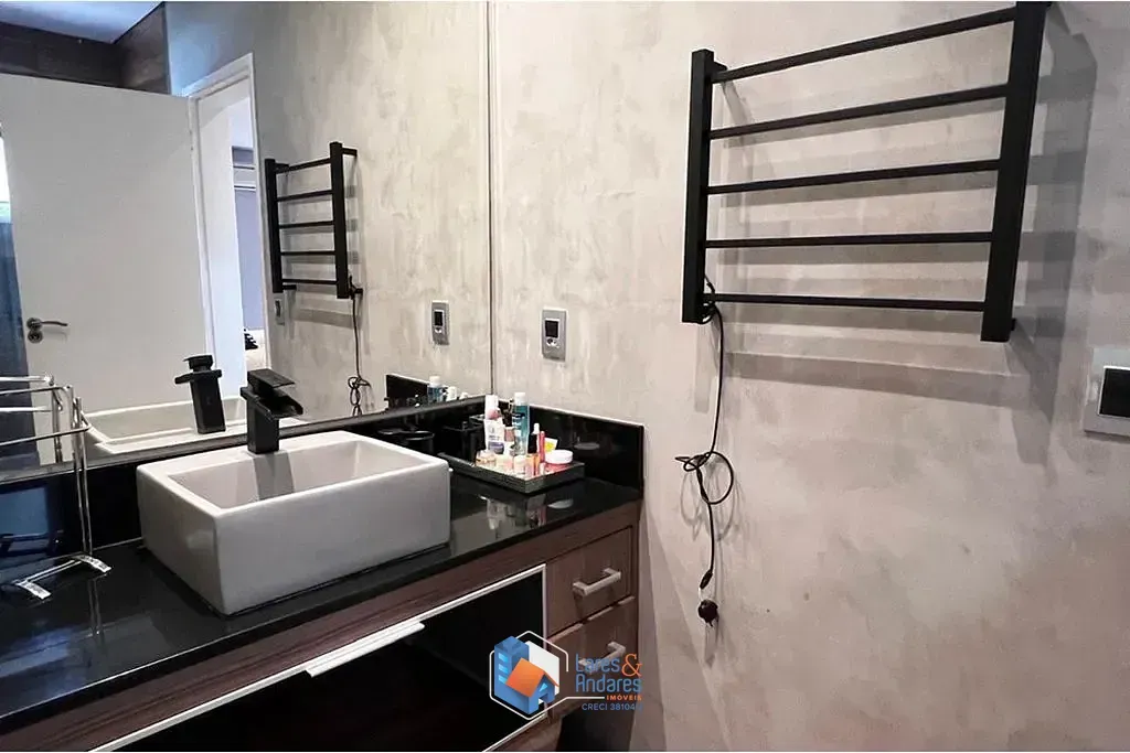 Imagem Casa em Condomínio à venda 3 Quartos 3 Suites 4 Vagas 229M² Jardim Londrina São Paulo - SP