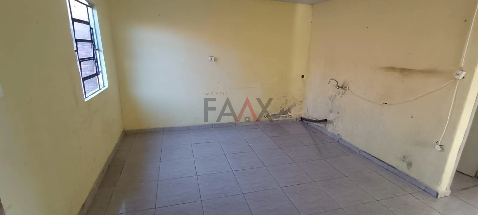 Imagem Casa com 02 Quartos para venda no Boqueirão proximo a comercios. terreno 165m